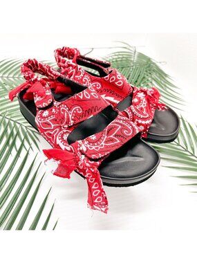 Arizona Love Red/White Apache Bandana-Detail Open-Toe Slingback Sandals